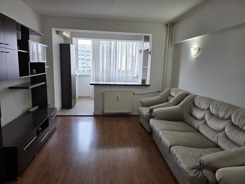 Dristor- bloc dupa cutremur- fix la gura de metrou